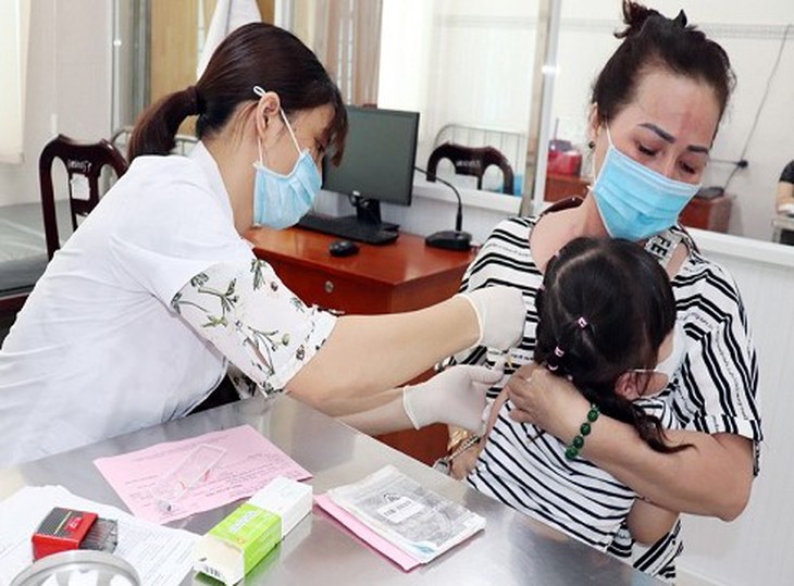 Đã có gần 42.500 ca nghi sởi, Bộ Y tế tiếp tục nhắc khẩn trương đẩy nhanh tiêm vaccine - Ảnh 1. Đã có gần 42.500 ca nghi sởi, Bộ Y tế tiếp tục nhắc khẩn trương đẩy nhanh tiêm vaccine - Ảnh 1.