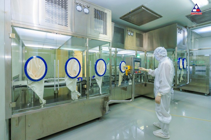 Vinphaco - Tiếp nối niềm tự hào Top 100 Sao Vàng đất Việt 2024- Ảnh 3. Vinphaco - Tiếp nối niềm tự hào Top 100 Sao Vàng đất Việt 2024- Ảnh 3.
