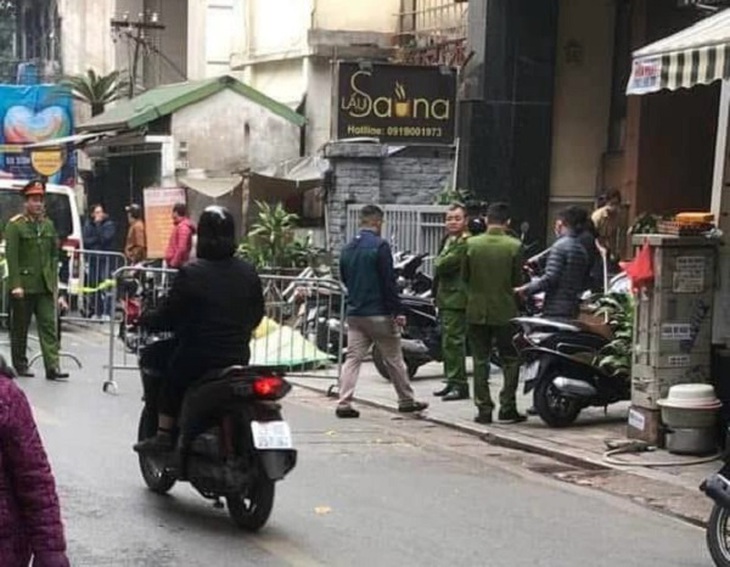 Người đàn ông tử vong bất thường trên vỉa hè đường Yên Phụ- Ảnh 1.
