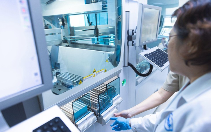 Roche Việt Nam khánh thành hệ thống tự động hoàn toàn cho phòng xét nghiệm