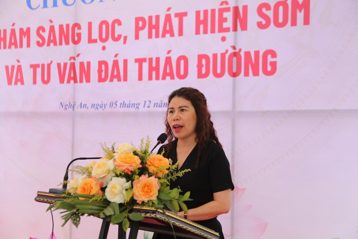 Khám sàng lọc, tư vấn đái tháo đường cho hơn 200 người dân TP Vinh- Ảnh 2.