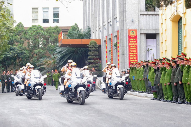 Hà Nội thực hiện cao điểm trấn áp tội phạm, bảo đảm an toàn dịp Tết- Ảnh 1. Hà Nội thực hiện cao điểm trấn áp tội phạm, bảo đảm an toàn dịp Tết- Ảnh 1.