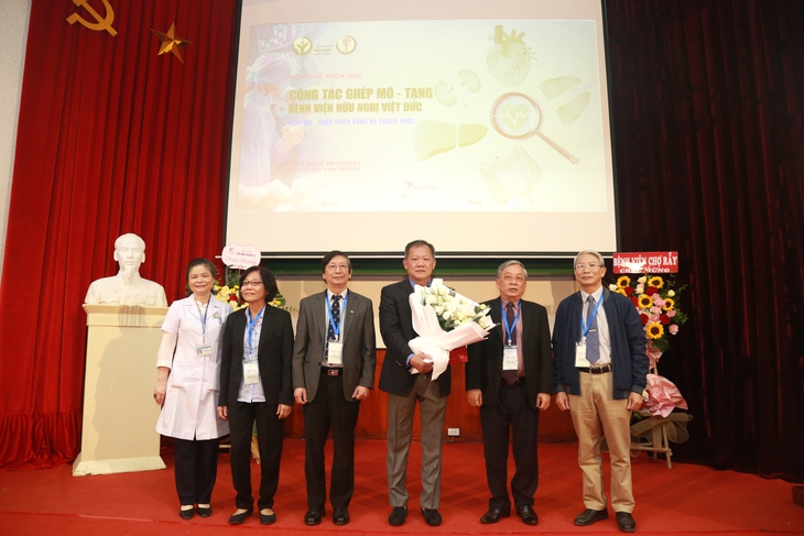 TS.BS Dương Đức Hùng giữ chức vụ Phó Chủ tịch Hội Ghép tạng Việt Nam- Ảnh 1. TS.BS Dương Đức Hùng giữ chức vụ Phó Chủ tịch Hội Ghép tạng Việt Nam- Ảnh 1.