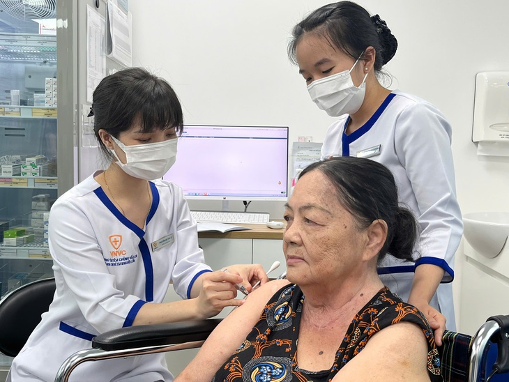 Thời tiết miền Nam se lạnh, cẩn thận cúm mùa ở người cao tuổi- Ảnh 3. Thời tiết miền Nam se lạnh, cẩn thận cúm mùa ở người cao tuổi- Ảnh 3.