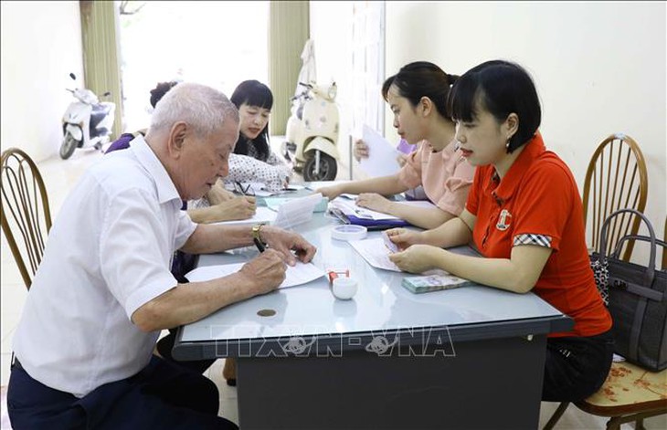 Người từ 70 tuổi không có lương hưu sẽ được nhận trợ cấp hưu trí xã hội từ 1/7/2025- Ảnh 1.