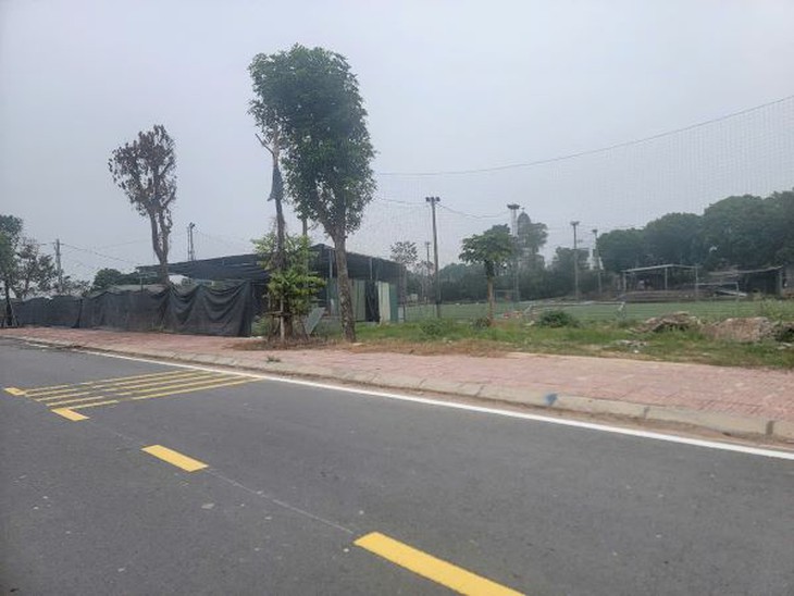 Nữ nhân viên đê điều bị hành hung khi phát hiện công trình xây dựng trái phép- Ảnh 1.