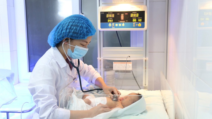 Mẹ con sản phụ bị sản giật, rau tiền đạo trung tâm chảy máu thoát chết ngoạn mục- Ảnh 4. Mẹ con sản phụ bị sản giật, rau tiền đạo trung tâm chảy máu thoát chết ngoạn mục- Ảnh 4.