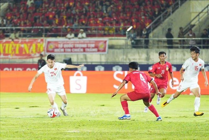ASEAN Cup 2024: Đội tuyển Việt Nam giành chiến thắng 4-1 trước đội tuyển Lào- Ảnh 1. ASEAN Cup 2024: Đội tuyển Việt Nam giành chiến thắng 4-1 trước đội tuyển Lào- Ảnh 1.