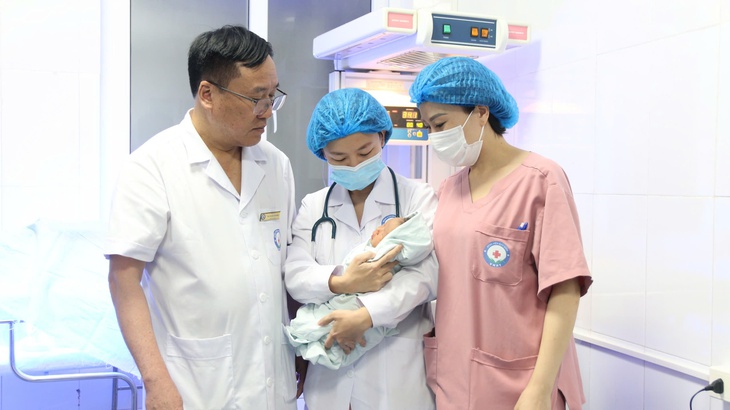 Mẹ con sản phụ bị sản giật, rau tiền đạo trung tâm chảy máu thoát chết ngoạn mục- Ảnh 3. Mẹ con sản phụ bị sản giật, rau tiền đạo trung tâm chảy máu thoát chết ngoạn mục- Ảnh 3.