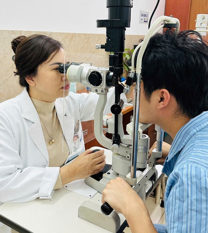 Chấn thương mắt nghiêm trọng, nguy cơ mù do pháo tự chế- Ảnh 1.