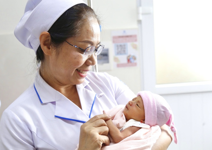 TPHCM đề xuất thưởng 3 triệu đồng cho phụ nữ sinh đủ 2 con trước tuổi 35- Ảnh 1.