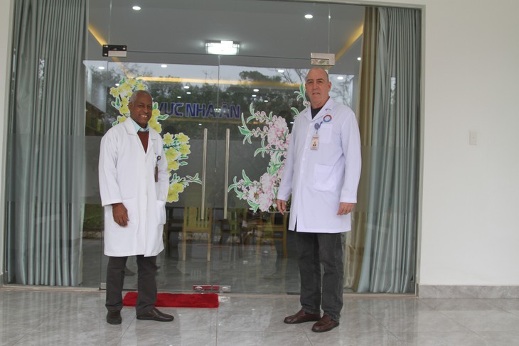 Bác sĩ Cuba kể chuyện ăn Tết ở nơi cách quê nhà nửa vòng trái đất- Ảnh 1.
