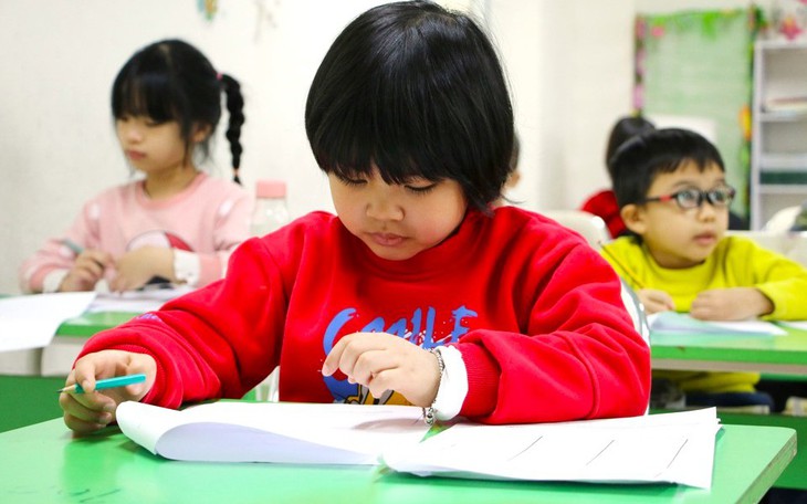 Giao bài tập Tết cho học sinh: Nhiều ý kiến trái chiều