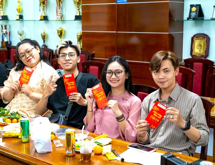 Nhiều trường đại học chi tiền tỷ lì xì sớm cho sinh viên- Ảnh 1.