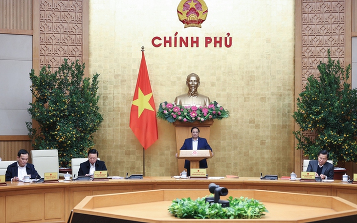 Thủ tướng: Không chỉ đạo, điều hành "giật cục" "phanh gấp"