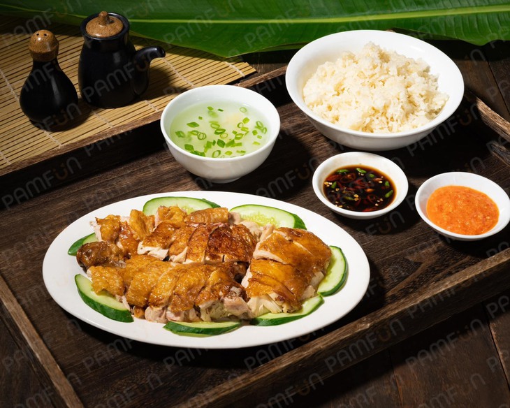 PAMFUN chiêu đãi học sinh giỏi Hà Nội cơm gà Hải Nam Singapore- Ảnh 1. PAMFUN chiêu đãi học sinh giỏi Hà Nội cơm gà Hải Nam Singapore- Ảnh 1.