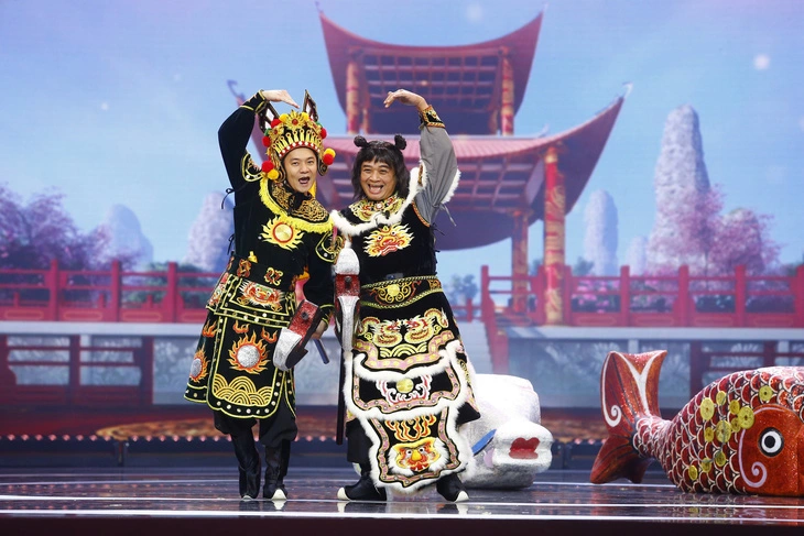 Táo quân 2024 'khen ít, chê nhiều' thiếu tiếng cười thâm thuý, sâu cay- Ảnh 4.