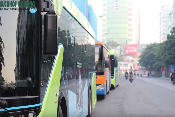 Người dân có thể sử dụng miễn phí xe buýt, tàu điện vào dịp lễ, Tết- Ảnh 2.