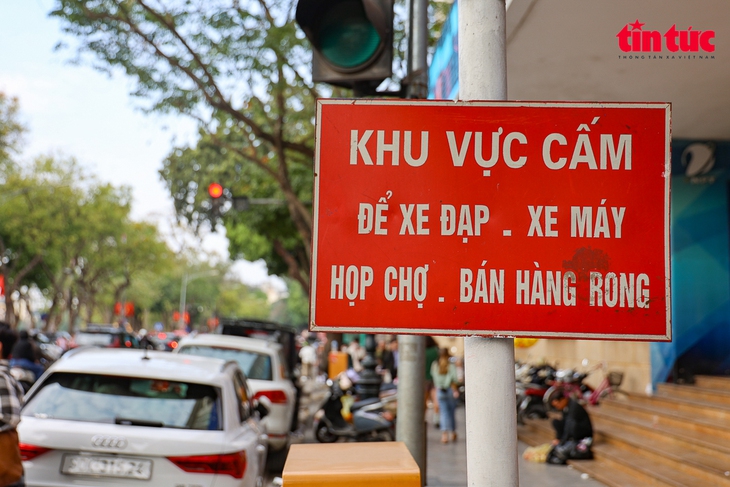 Mạnh tay xử phạt vi phạm trông giữ xe ngày Tết- Ảnh 15.
