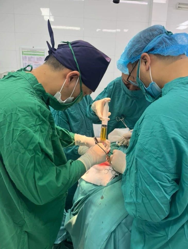 Hải Phòng: Cứu nam sinh 14 tuổi chấn thương sọ não hở ngay tối giao thừa- Ảnh 1. Hải Phòng: Cứu nam sinh 14 tuổi chấn thương sọ não hở ngay tối giao thừa- Ảnh 1.