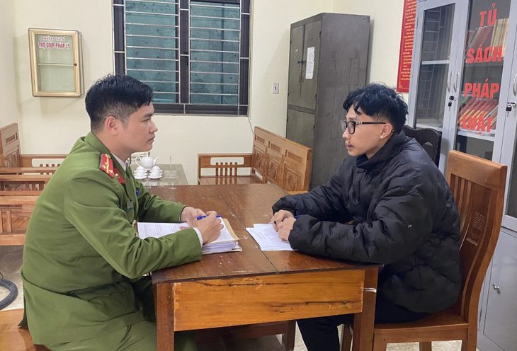 Thanh niên trốn thổi nồng độ cồn lao xe vào cảnh sát giao thông- Ảnh 1.