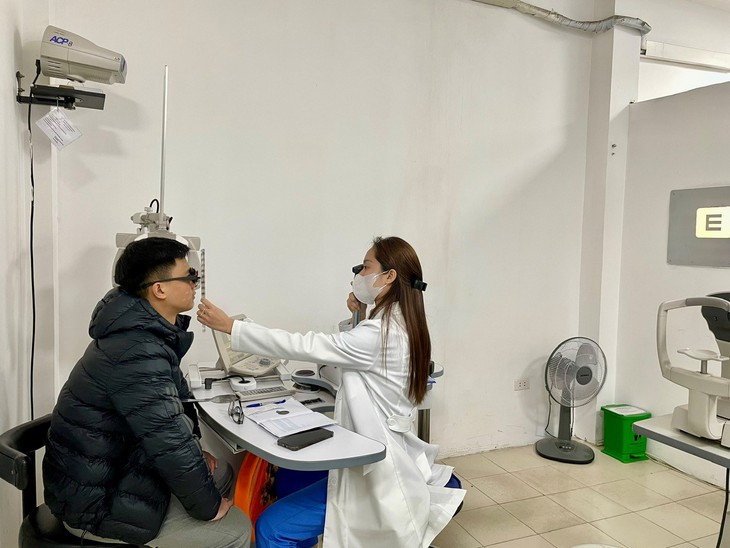 Chuyên gia Hitec khuyến cáo cách đề phòng hiệu quả hội chứng thị giác màn hình- Ảnh 2.