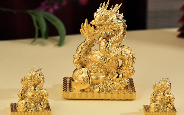 Cận cảnh linh vật chế tác tinh xảo bằng vàng ròng hút khách trước ngày vía Thần tài