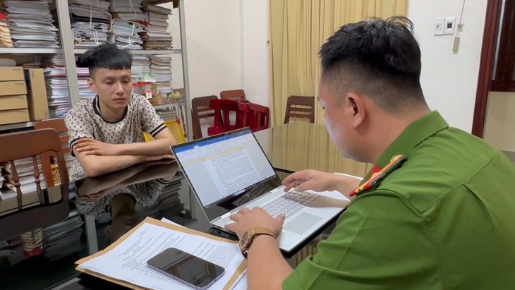 Thợ cắt tóc đầu thú sau gần 3 năm gây án- Ảnh 1.