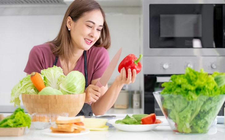Chuyên gia dinh dưỡng chỉ cách tối ưu hóa chế độ ăn uống thời kỳ mãn kinh