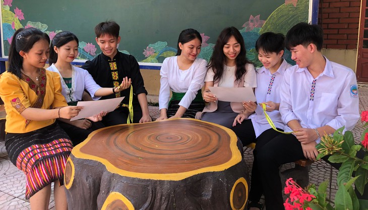 Tấm huy chương Olympic Toán học quốc tế TIMO của nữ sinh người Đan Lai- Ảnh 3.