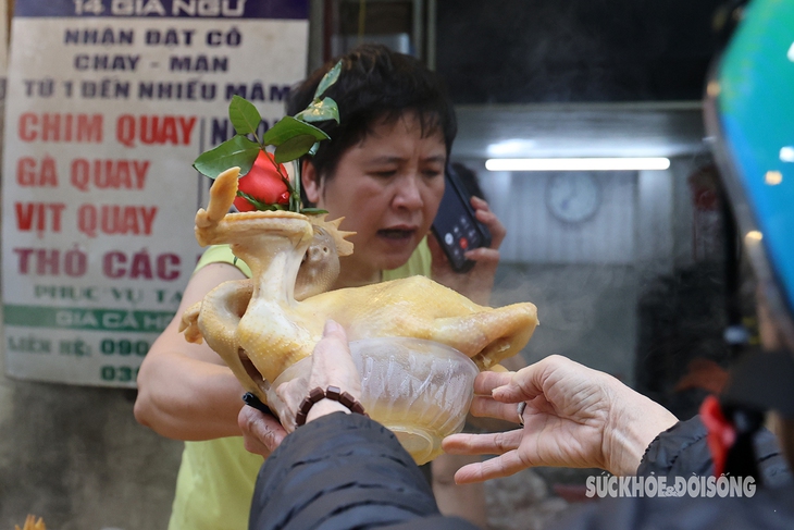 'Chợ nhà giàu' ngày Tết ông Công ông Táo có gì?- Ảnh 1.