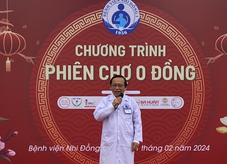 Hàng ngàn bệnh nhi nghèo và thân nhân được tặng vé xe, sắm Tết tại phiên chợ 0 đồng- Ảnh 1. Hàng ngàn bệnh nhi nghèo và thân nhân được tặng vé xe, sắm Tết tại phiên chợ 0 đồng- Ảnh 1.