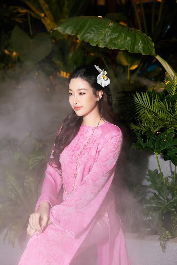 Hoa hậu Đỗ Mỹ Linh khoe nhan sắc 'gái một con' xinh đẹp như thế nào?- Ảnh 1.