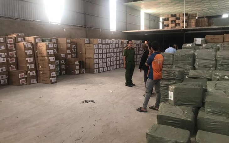 Kiểm tra phương tiện nghi vấn, phát hiện 49 tấn mặt nạ dưỡng da nhập lậu- Ảnh 2. Kiểm tra phương tiện nghi vấn, phát hiện 49 tấn mặt nạ dưỡng da nhập lậu- Ảnh 2.