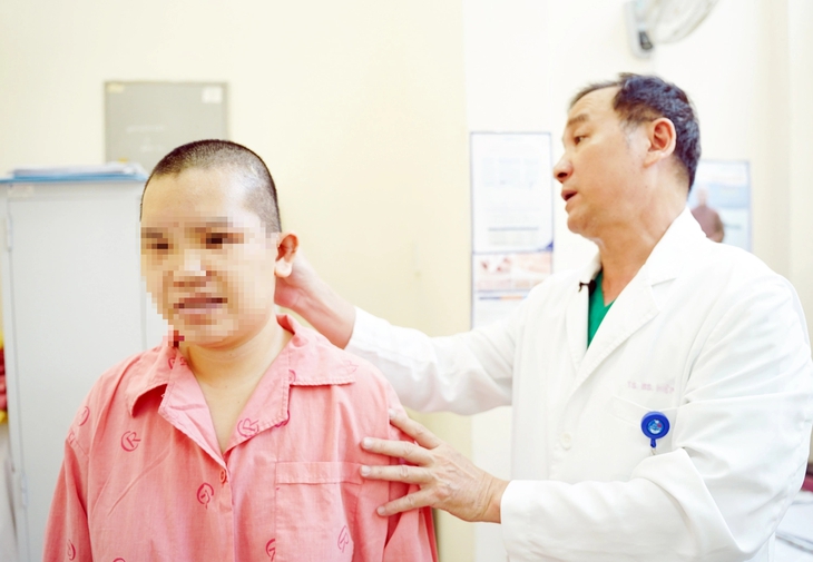 Phẫu thuật nối thành công toàn bộ da đầu cho nữ bệnh nhân 9X- Ảnh 3.