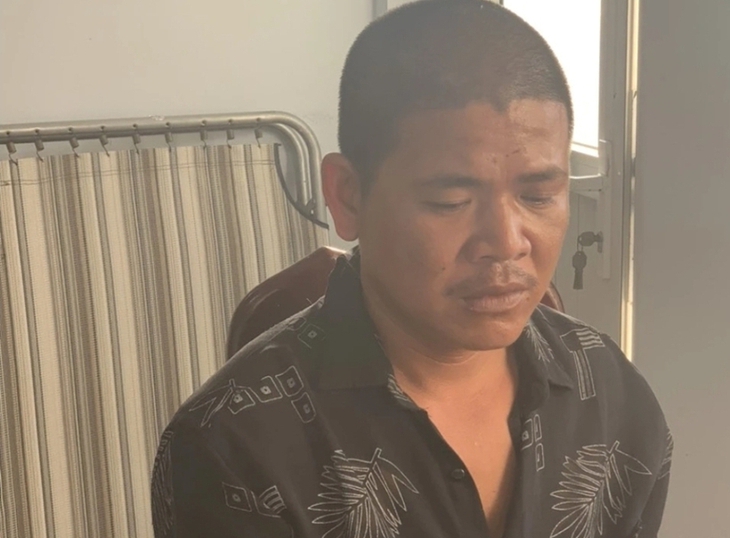 Mâu thuẫn với mẹ ruột, đâm cha dượng tử vong- Ảnh 1.