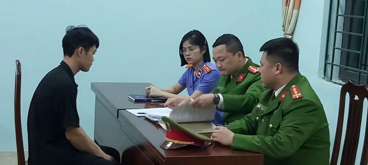 Bị khởi tố vì cho mượn xe dẫn đến tai nạn làm 2 người chết- Ảnh 1. Bị khởi tố vì cho mượn xe dẫn đến tai nạn làm 2 người chết- Ảnh 1.