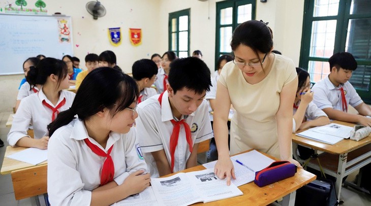 Tuyển sinh lớp 10 năm học 2024-2025 thay đổi ra sao?- Ảnh 1.
