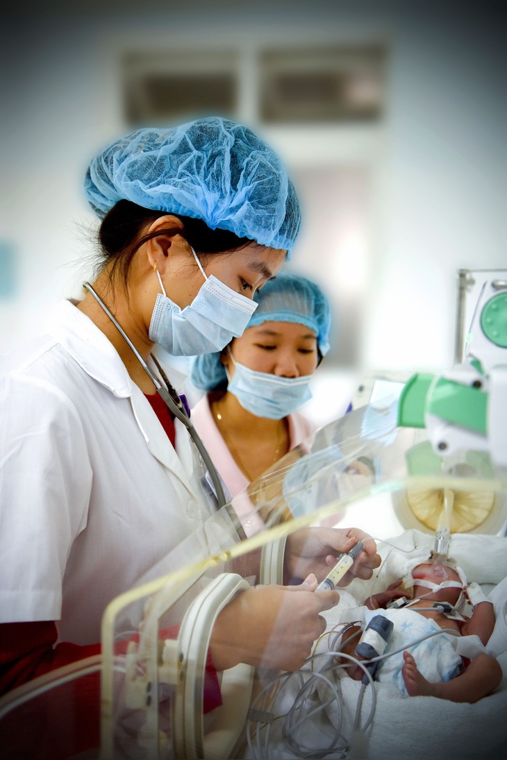 Hơn 1.000 tác phẩm tham gia cuộc thi viết 'Sự hy sinh thầm lặng' lan tỏa câu chuyện đẹp về nghề y- Ảnh 2. Hơn 1.000 tác phẩm tham gia cuộc thi viết 'Sự hy sinh thầm lặng' lan tỏa câu chuyện đẹp về nghề y- Ảnh 2.