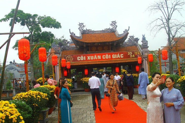 Dòng người tham dự khai hội ngôi chùa cổ nhất miền Trung- Ảnh 4.