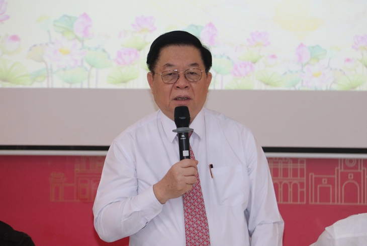 Trưởng Ban Tuyên giáo Trung ương thăm, chúc mừng các bệnh viện tại TPHCM nhân Ngày Thầy thuốc Việt Nam- Ảnh 1. Trưởng Ban Tuyên giáo Trung ương thăm, chúc mừng các bệnh viện tại TPHCM nhân Ngày Thầy thuốc Việt Nam- Ảnh 1.