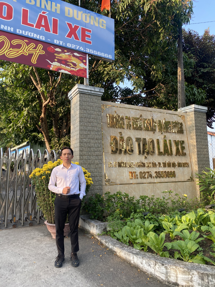 Thầy dạy lái xe coi học viên như người thân, luôn sáng tạo trong từng giờ học- Ảnh 3.