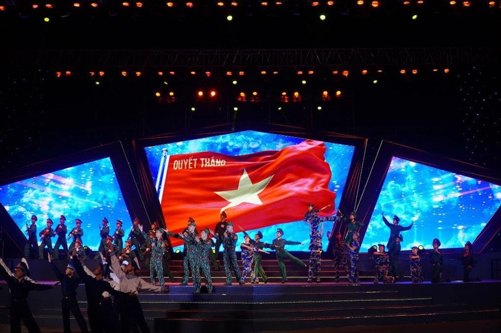 Những 'Hoa biên cương' làm đẹp cho đời- Ảnh 7. Những 'Hoa biên cương' làm đẹp cho đời- Ảnh 7.