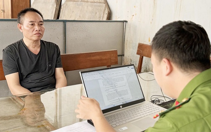 Thuê 2 xe ô tô 7 chỗ rồi đem bán vì nợ nần