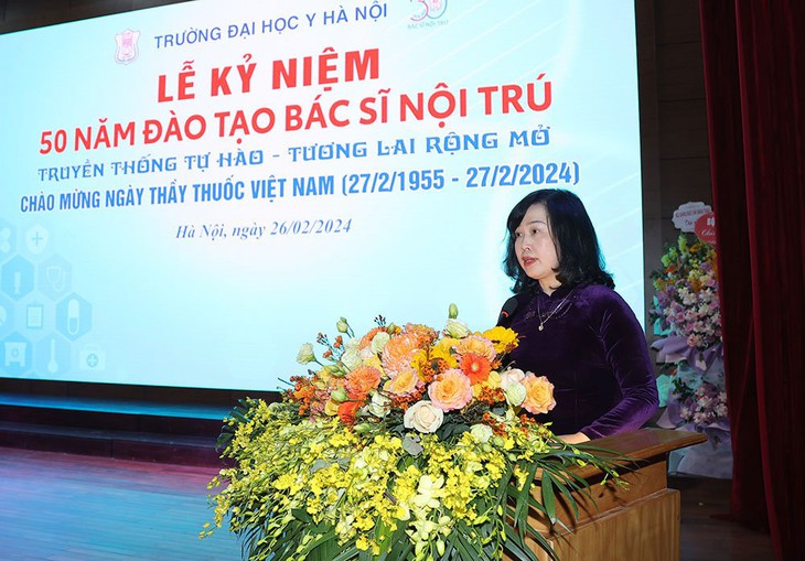 Bộ trưởng Đào Hồng Lan: Đào tạo bác sĩ nội trú góp phần tạo nền móng vững chắc về nguồn nhân lực chất lượng cao cho ngành y- Ảnh 1.