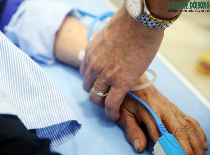 Bác sĩ cứu sống 2 sản phụ ngừng tim và tâm nguyện cả đời cống hiến cho sự nghiệp y khoa- Ảnh 6. Bác sĩ cứu sống 2 sản phụ ngừng tim và tâm nguyện cả đời cống hiến cho sự nghiệp y khoa- Ảnh 6.