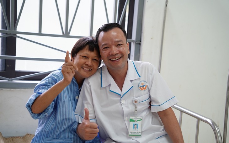 BS "Lân tâm thần": Mình rất tự hào khi được nói ra tiếng lòng trong cuộc thi viết Sự hy sinh thầm lặng
