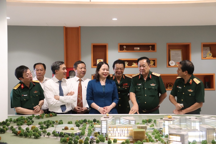 Phó Chủ tịch nước Võ Thị Ánh Xuân: ‘Tôi tự hào về những thành tựu của y học nước nhà’- Ảnh 4. Phó Chủ tịch nước Võ Thị Ánh Xuân: ‘Tôi tự hào về những thành tựu của y học nước nhà’- Ảnh 4.