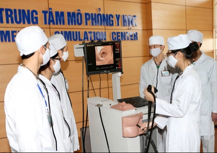 Thời gian thực hành KCB đối với chức danh bác sĩ của lực lượng vũ trang tối thiểu là 12 tháng- Ảnh 1.
