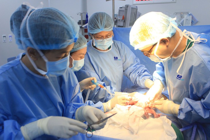 Tôn vinh phác đồ "giờ vàng" cứu sống trẻ sinh cực non- Ảnh 3.